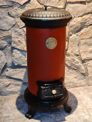 Estufa de leña REDDIS Negra y Roja