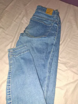 Pantalones vaqueros Bershka mujer