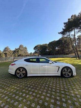 Porsche Panamera 2012