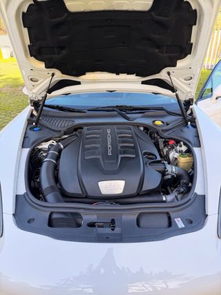 Porsche Panamera 2012