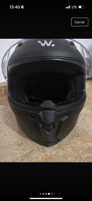 Casco de moto negro