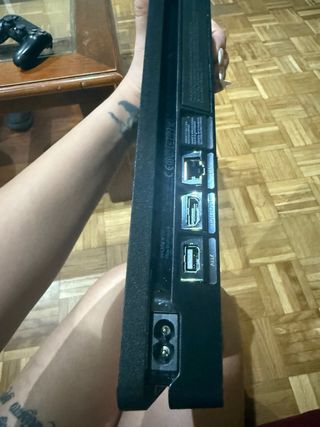 Consola PS4 Pro Negra + Juego CTR