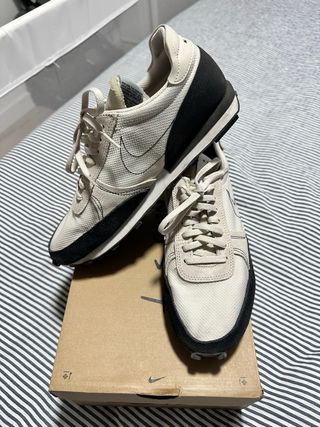 Nike Daybreak Typo Beige/Negro