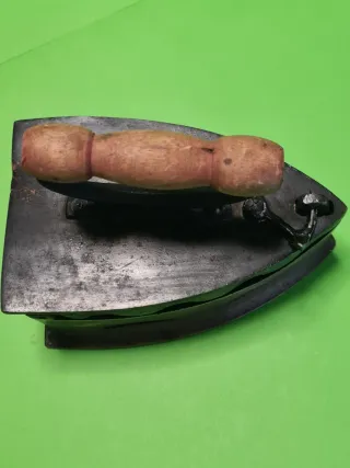 Antigua plancha de carbón/bronce