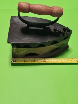 Antigua plancha de carbón/bronce