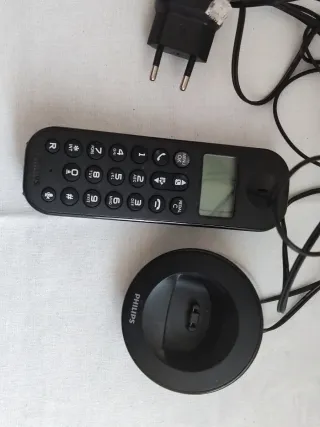 Telefono Inalambrico Philips con Base y Cargador