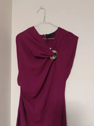 Vestido midi aplique dorado zara