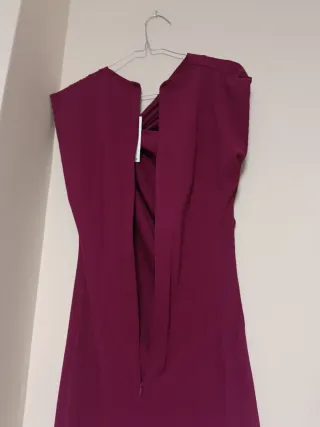 Vestido midi aplique dorado zara