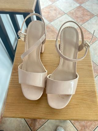 Tacones plataforma nude