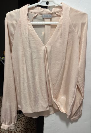 Camisa Canda satén color carne/rosado