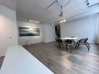 Local comercial en alquiler en Areal – Zona Centro en Vigo