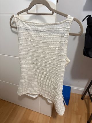 Top blanco con botones