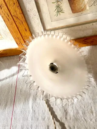 Lámpara vintage cristal opal borde dentado 26 cm