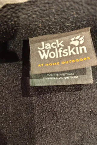 Forro polar Jack Wolfskin negro precio negociable