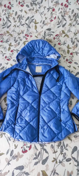 Chaqueta acolchada azul