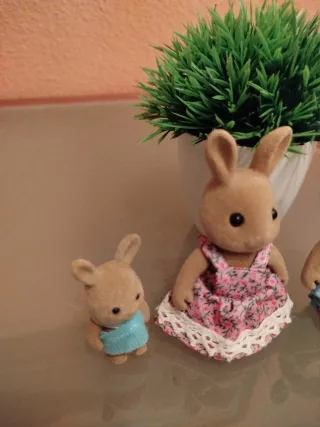 Familia de muñecos estilo Sylvanian