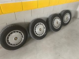 Llantas 14” y tapacubos BMW E30 Originales