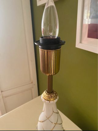 Lampara de porcelana montada en bronce vintage