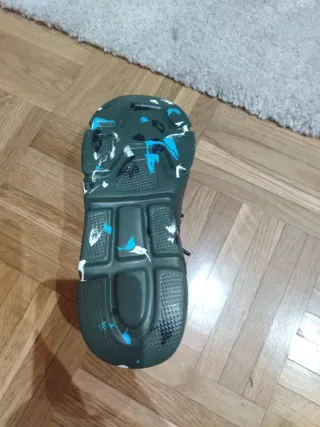 Zapatillas deportivas verdes y multicolor