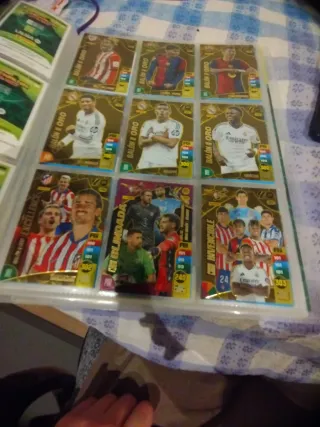 Álbum Adrenalyn XL 24/25 casi completo