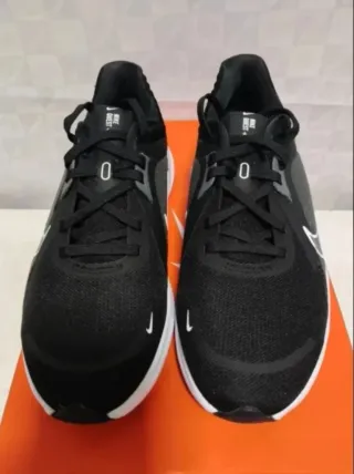 Zapatillas NIKE Quest 5  A ESTRENAR