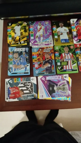 50 cromos fútbol normales y especiales