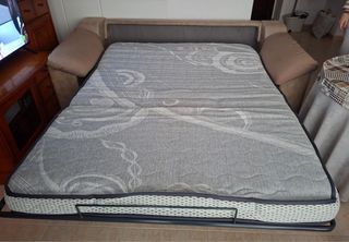 Sofa en perfecto estado Es sofa cama es comodo.