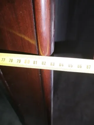 Espejo antiguo madera y cristal. Tiene boquetitos