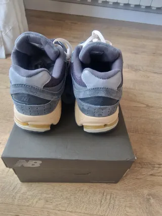 Zapatillas New Balance 2002R Azul/Gris