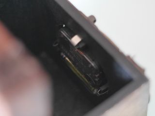 Reloj de mesa baúl con almacenaje