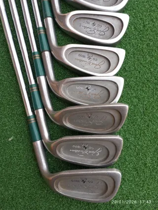 Juego de palos de golf Mac Gregor