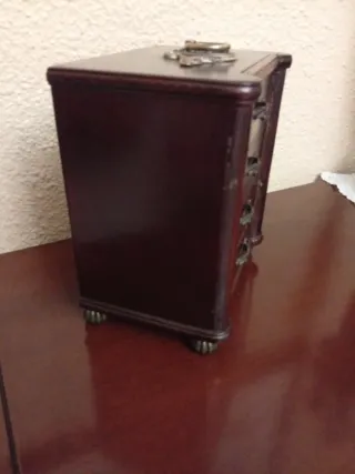 Joyero antiguo de madera