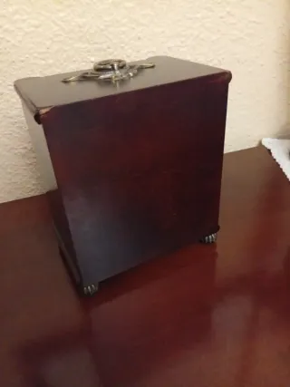 Joyero antiguo de madera