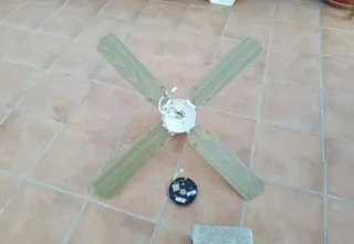 Ventilador de techo blanco