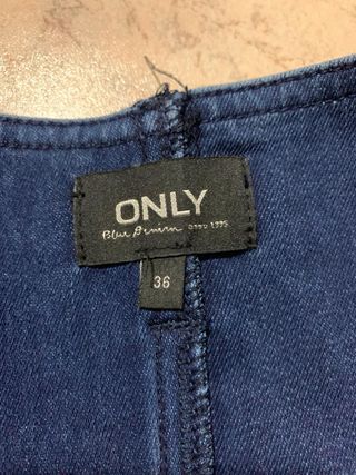 Gonna media di jeans con bottoni per donna Only