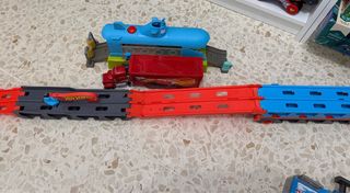 Camiones Hot Wheels, Cars y Centro de Lavado