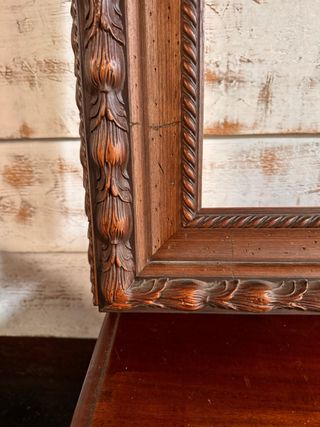 Marco para tv de madera oscuro