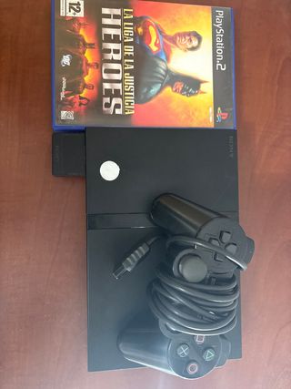 PlayStation 2 Slim Negra + Juego Heroes