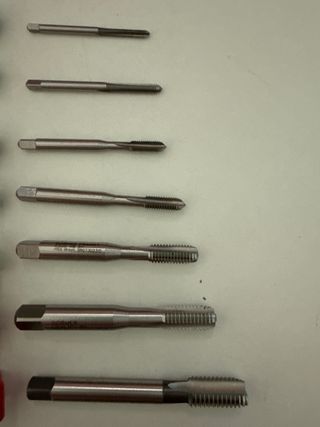 Maschi a mano Dormer E500 per fori passanti ciechi