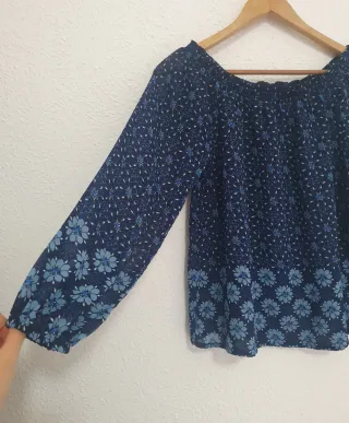 Blusa floral Stradivarius