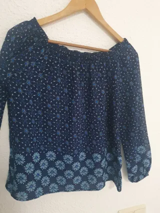 Blusa floral Stradivarius