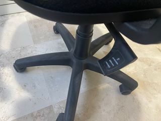 Sillón de oficina ergonómico negro