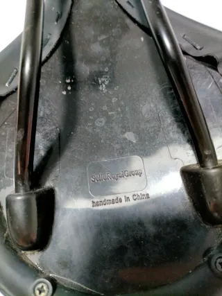 Sillín de bicicleta negro