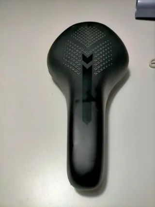 Sillín de bicicleta negro