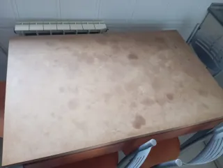 Mesa de cocina con 4 sillas