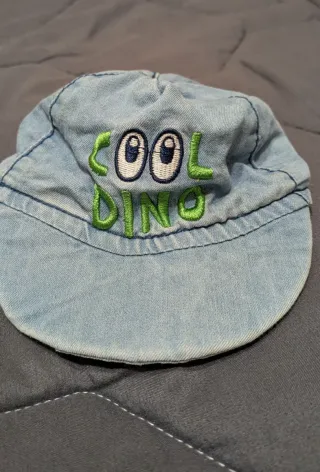 Cappellino bimbo Cool Dino