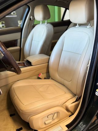 Jaguar XF 2.7 V6 PREMIUM LUXURY "IMPOLUTO"