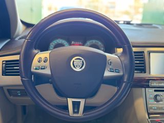 Jaguar XF 2.7 V6 PREMIUM LUXURY "IMPOLUTO"