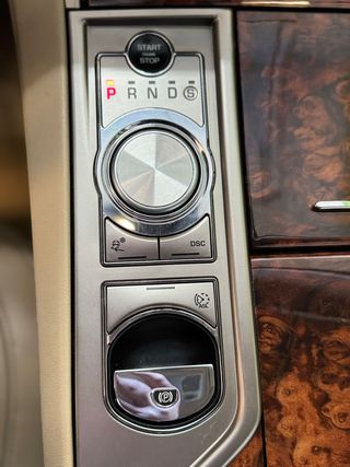 Jaguar XF 2.7 V6 PREMIUM LUXURY "IMPOLUTO"