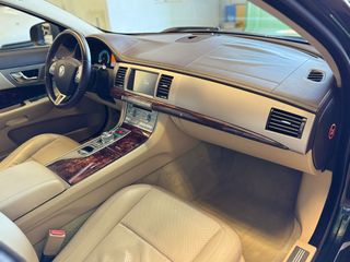 Jaguar XF 2.7 V6 PREMIUM LUXURY "IMPOLUTO"